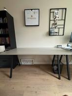 Ikea Trotten bureau beige/zwart, Huis en Inrichting, Ophalen, Zo goed als nieuw