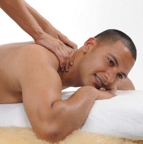 Uniek full body massage met warme olie!!, Diensten en Vakmensen, Welzijn | Masseurs en Massagesalons, Bedrijfsmassage, Ontspanningsmassage