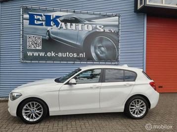 BMW 1-serie 118i 170pk Sport Automaat-8 Navi, PDC, 17inch beschikbaar voor biedingen