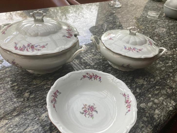 12 persoons servies antiek compleet bloemen & vergulding, Antiek en Kunst, Antiek | Servies compleet, Ophalen