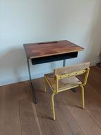 Vintage schoolbankje met stoel, Kinderen en Baby's, Kinderkamer | Tafels en Stoelen, Ophalen, Zo goed als nieuw, Tafel(s) en Stoel(en)