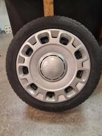 Fiat 500 185/55r15 4x band met 4 wieldoppen Goodyear, Auto-onderdelen, Banden en Velgen, Ophalen, 15 inch, 185 mm, Band(en)