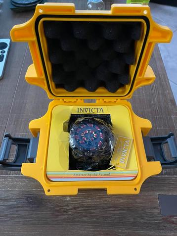 Invicta reserve venom model 30310 nieuw beschikbaar voor biedingen