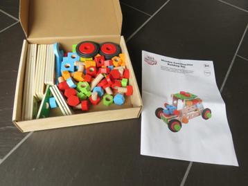 Houten constructieset 75delig met voorbeelden. beschikbaar voor biedingen