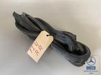 Deurrubber rechtsachter voor Mercedes-Benz W124 sedan, Ophalen of Verzenden, Gebruikt, Mercedes-Benz