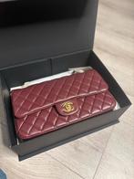 Prachtige bordeauxrode Chanel handtas, Sieraden, Tassen en Uiterlijk, Tassen | Damestassen, Ophalen of Verzenden, Zo goed als nieuw