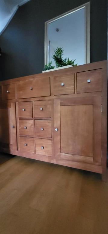 Zeer degelijke dressoirkast massief eiken (nieuwprijs 1300 E