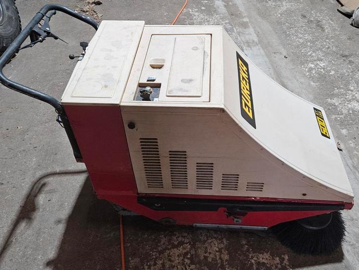 Eureka Veegmachine 500 ET125, Tuin en Terras, Veegmachines, Ophalen