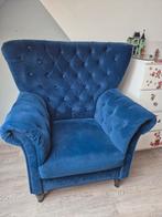 TeKoop: Imposante gecapitonneerde Fauteuil Koningsblauw, Huis en Inrichting, Fauteuils, Ophalen, Gebruikt, 75 tot 100 cm, 100 tot 125 cm