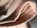 220x240 grote zachte wollen deken zalm/pastel oranje, Ophalen of Verzenden, Zo goed als nieuw, Tweepersoons, Deken of Dekbed