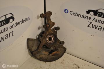 Fusee linksvoor Vw Passat B3 1.8 CL ('88-'94) 357 407 255 C beschikbaar voor biedingen
