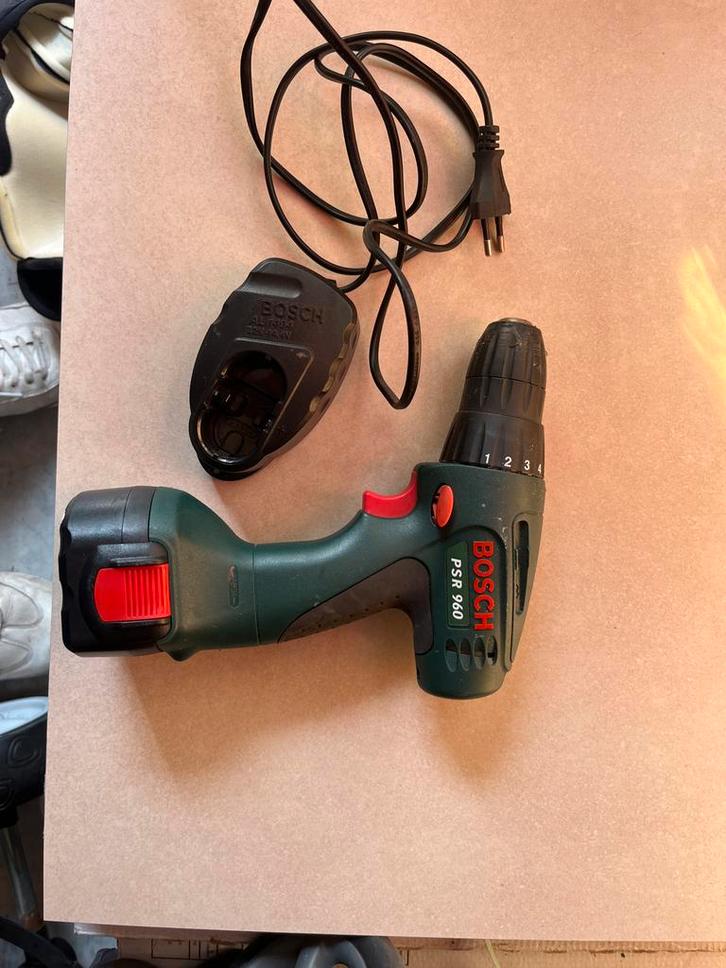 Bosch PSR 960 Accuboormachine, Doe-het-zelf en Verbouw, Gereedschap | Boormachines, Gebruikt, Boor- en Schroefmachine, Minder dan 400 watt