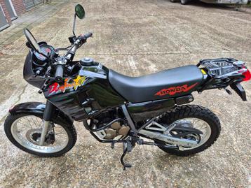 Honda nx 250 dominator bijna nieuw 5800km beschikbaar voor biedingen