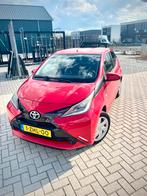 Toyota Aygo 1.0 VVT-i | 2015 | 71.890 km | Schadeauto |, Auto's, Voorwielaandrijving, Stof, Euro 6, 4 stoelen