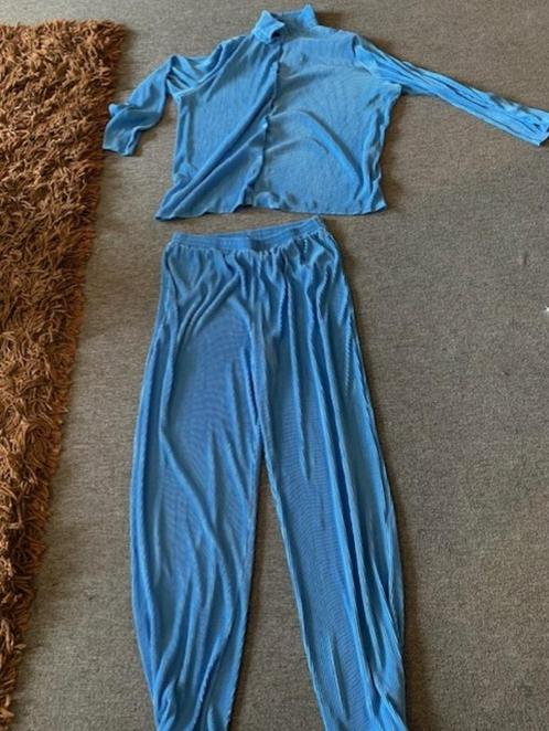 Blauwe pyjama setje van NaaNaa. Maat 4XL, Kleding | Dames, Pyjama's, Zo goed als nieuw, Maat 46/48 (XL) of groter, Verzenden