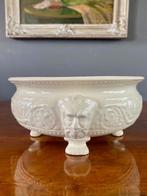 Wedgwood Patrician serveerschaal op pootjes, Antiek en Kunst, Antiek | Servies los, Ophalen of Verzenden