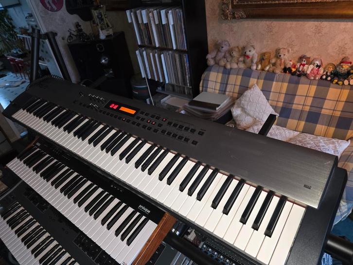 Roland piano/ synthesizer type RS 9, Muziek en Instrumenten, Synthesizers, Gebruikt, 88 toetsen, Roland, Met midi-aansluiting