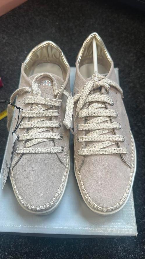 2) the Flexx beige suede sneakers maat 38, Kleding | Dames, Schoenen, Nieuw, Sneakers of Gympen, Beige, Ophalen of Verzenden