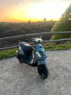 Piaggio zip 2 takt 70 cc, Fietsen en Brommers, Ophalen, Tweetakt, Maximaal 45 km/u, Zo goed als nieuw