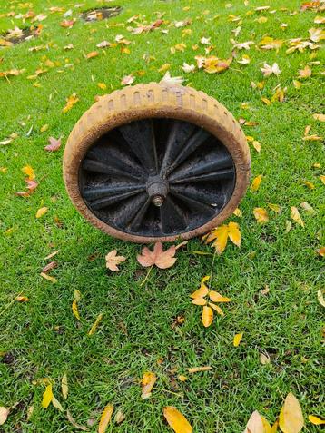 Gebruikt Wiel  antilek kruiwagen wie- Ideaal voor projecten! beschikbaar voor biedingen