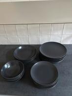 Servies set Ikea, Huis en Inrichting, Keuken | Servies, Ophalen of Verzenden, Overige stijlen, Bord(en)
