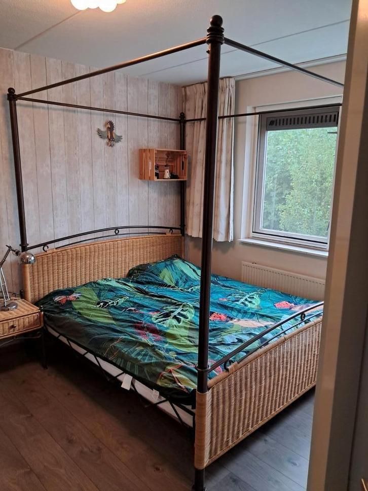 Mooi 2 persoons rotan bed, Huis en Inrichting, Slaapkamer | Bedden, Gebruikt, Tweepersoons, 180 cm, 200 cm, Overige materialen