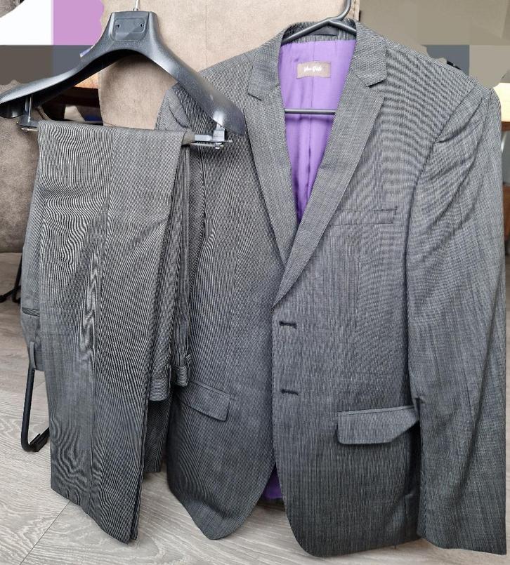 Van Gils Kostuum Grijs - 100% Virgin Wool - Maat 44/46 (S), Kleding | Heren, Kostuums en Colberts, Zo goed als nieuw, Maat 46 (S) of kleiner