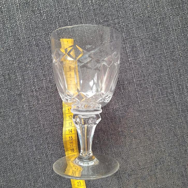 Wijnglas met Diamantpatroon, Antiek en Kunst, Antiek | Glas en Kristal, Ophalen of Verzenden