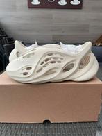 adidas Yeezy Foam RNR - EU 46 (RNNR, Runner), Ophalen of Verzenden, Zo goed als nieuw, Zwart