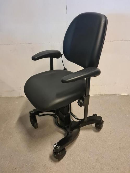 Vela Tango 700 EB trippelstoel electrisch hoog/laag, Diversen, Verpleegmiddelen, Ophalen