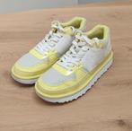 UGG Highland sneakers, maat 39, Ophalen of Verzenden, Zo goed als nieuw, Wit, Sneakers of Gympen