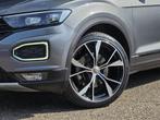 Volkswagen T-Roc 1.5 TSI Sport|PANO|VIRTUAL|ACC, 4 cilinders, Adaptive Cruise Control, Bedrijf, 16 km/l