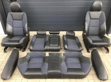 Gezocht: Compleet zwart interieur Volvo V70 (2004) beschikbaar voor biedingen