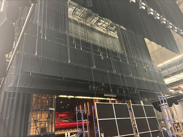 Te Koop: volledige set theater afstopping (Grote Zaal), Huis en Inrichting, Stoffering | Gordijnen en Lamellen, Gebruikt, 200 cm of meer