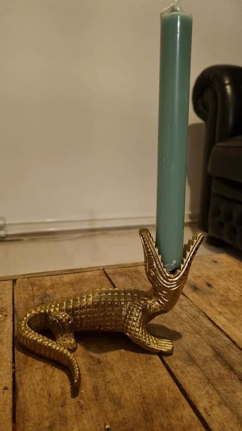 Goudkleurige krokodil kandelaar, Huis en Inrichting, Woonaccessoires | Kandelaars en Kaarsen, Zo goed als nieuw, Kandelaar, Minder dan 25 cm