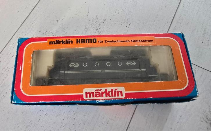 Marklin 8324  HAMO  (1100 botsneus), Hobby en Vrije tijd, Modeltreinen | H0, Zo goed als nieuw, Locomotief, Wisselstroom, Märklin