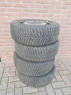 Set winterbanden maat 205-55-r16, Ophalen, Zo goed als nieuw