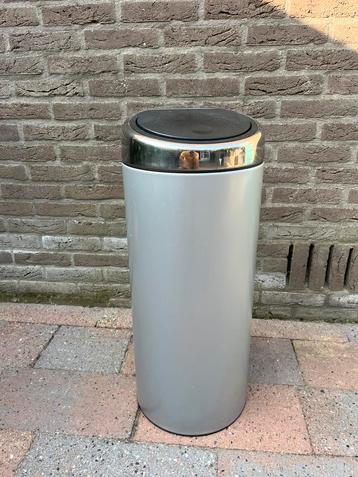 Brabantia prullenbak 30 liter beschikbaar voor biedingen