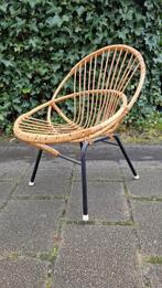 leuk en hip vintage stoeltje/retro rotan stoeltje, Verzamelen, Retro, Huis en Inrichting, Ophalen