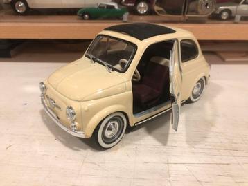 1:18 Fiat 500 Classic Solido Creme wit beschikbaar voor biedingen