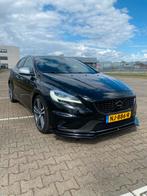 Volvo V40 R design 1.5 200pk! zwart!, Auto's, 65 €/maand, 1498 cc, 4 cilinders, 700 kg