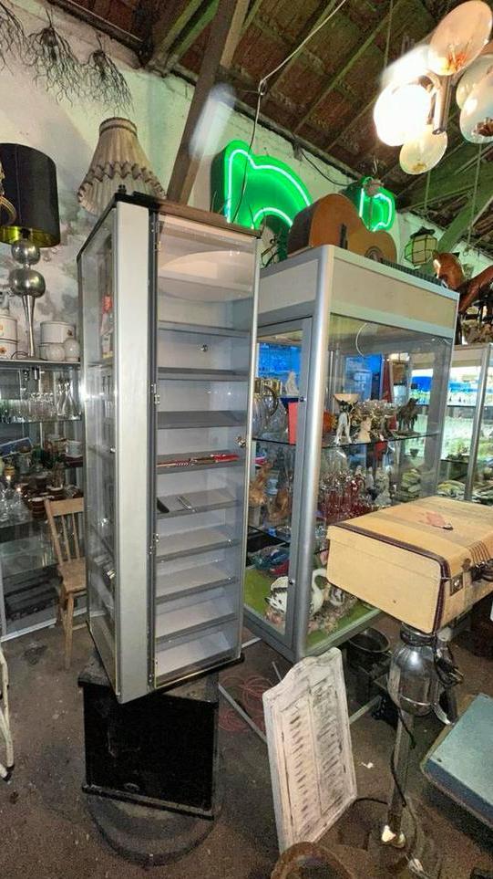 Professionele Zippo Vitrinekast 180cm - Nette Staat, Huis en Inrichting, Kasten | Vitrinekasten, Gebruikt, 150 tot 200 cm, Minder dan 50 cm