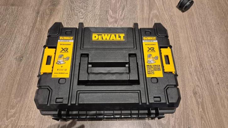 DeWalt DCS335NT-XJ Decoupeerzaag (geen accu) + 10x Bladen, Doe-het-zelf en Verbouw, Gereedschap | Zaagmachines, Gebruikt, Decoupeerzaag