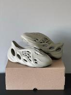 Adidas Yeezy Foam RNR Stone Salt - Maat 44,5, Overige kleuren, Overige typen, Nieuw, Ophalen of Verzenden