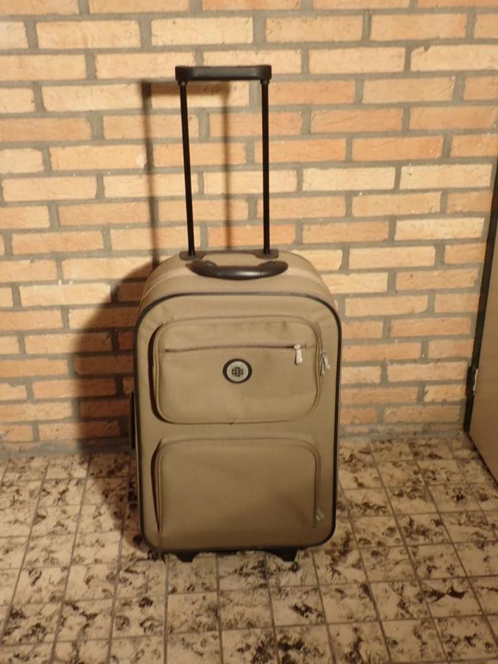 Rolkoffer, Sieraden, Tassen en Uiterlijk, Koffers, Zo goed als nieuw, Zacht kunststof, 60 tot 70 cm, 35 tot 45 cm, Uitschuifbare handgreep