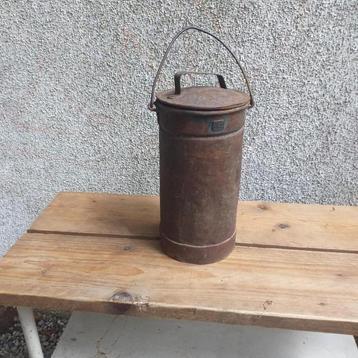 Gratis antieke melkbus  beschikbaar voor biedingen