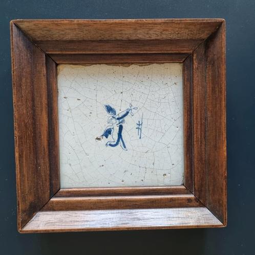 Antieke wandtegel 17e eeuw – Cupido/Amor – Tichelaar Makkum, Antiek en Kunst, Antiek | Wandborden en Tegels, Ophalen of Verzenden