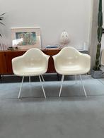 Vintage Eames Armchairs Herman Miller - Mint Condition!, Kunststof, Twee, Wit, Ophalen of Verzenden