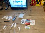 Nintendo Wii met 4 spellen - Super Mario, Wii Play, Mario Ka, Spelcomputers en Games, Games | Nintendo Wii, Gebruikt, Eén computer