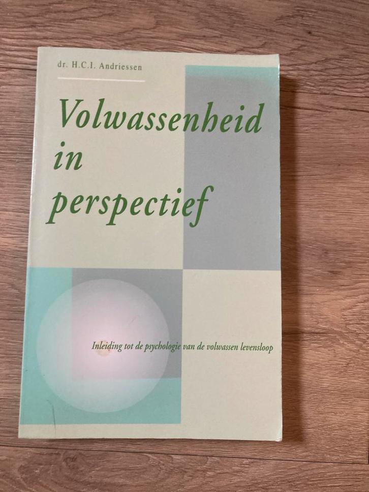 Volwassenheid in perspectief - H.C.I. Andriessen, Boeken, Psychologie, Zo goed als nieuw, Ontwikkelingspsychologie, Ophalen of Verzenden